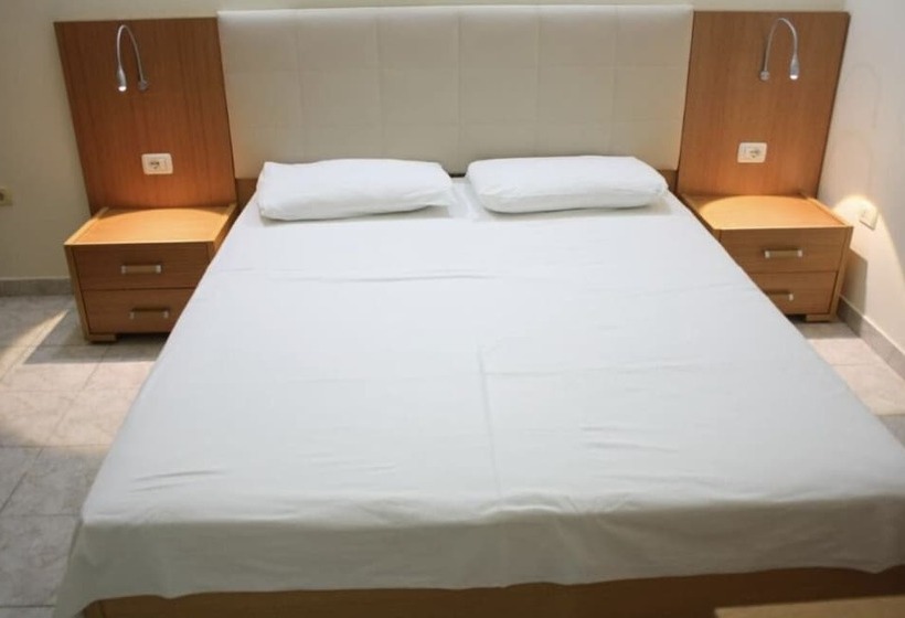 בית מלון כפרי Martini