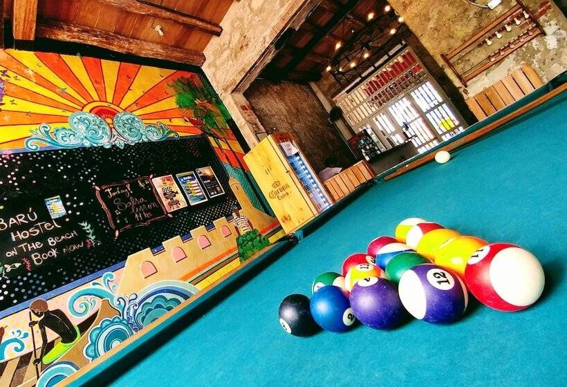 酒店 Media Luna Hostel