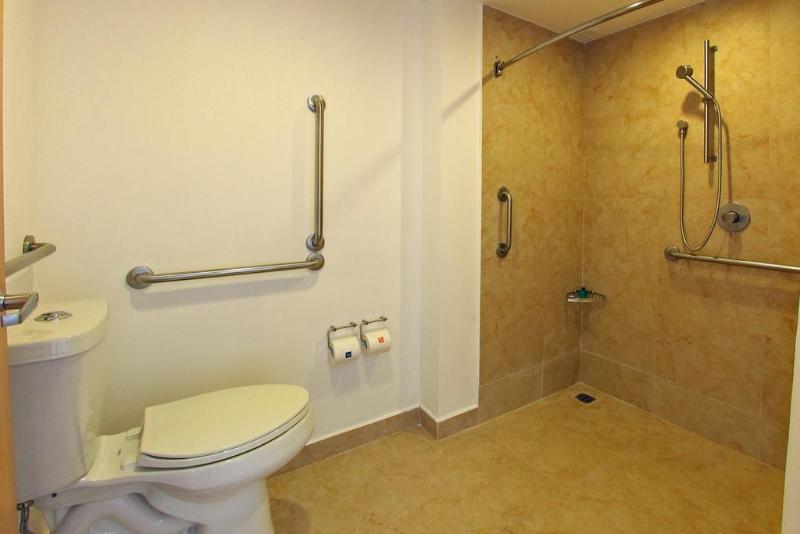 هتل One Villahermosa Centro