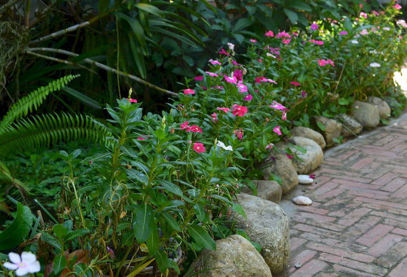 هتل The Hoi An Orchid Garden Villas