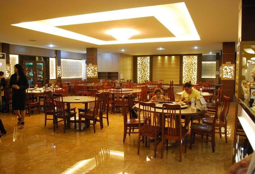 Pelangi Hotel & Resort