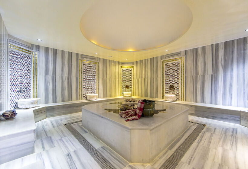 ホテル Ramada by Wyndham Cappadocia