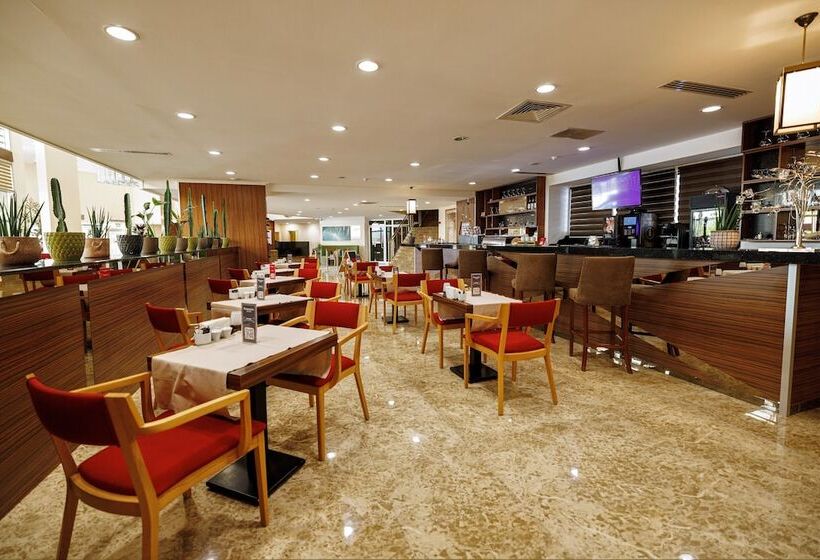 ホテル Ramada by Wyndham Cappadocia