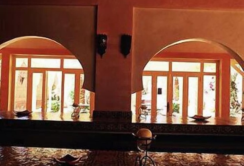 호텔 Riad Ksarjenna