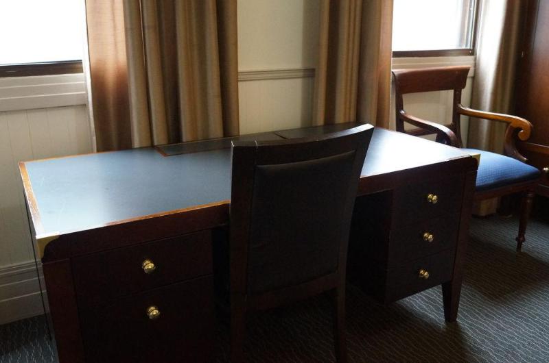 هتل Royal Exhibition