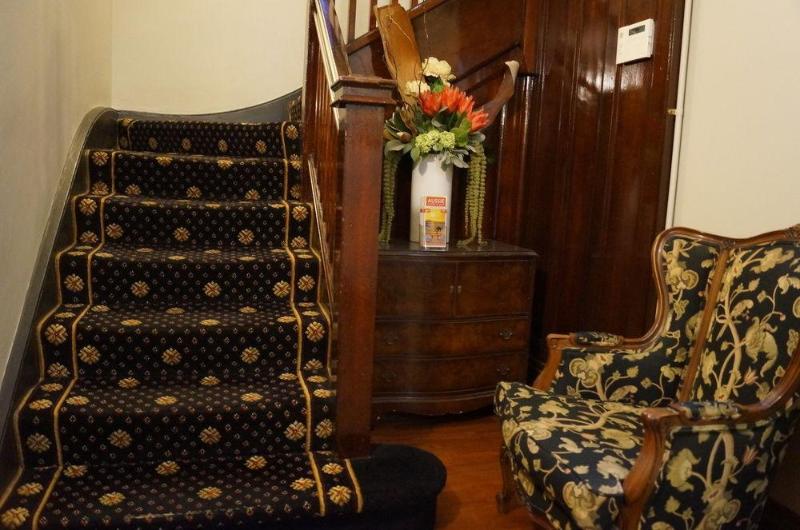 هتل Royal Exhibition