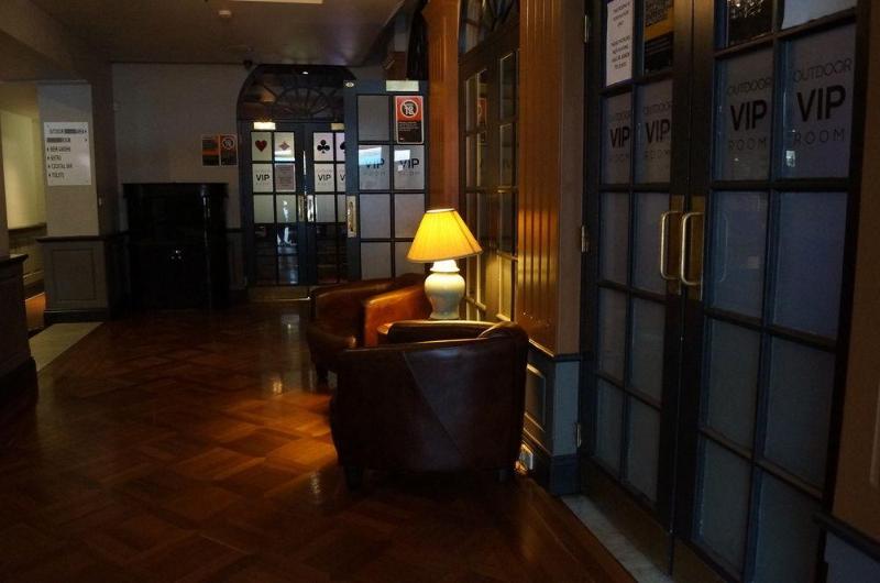 هتل Royal Exhibition