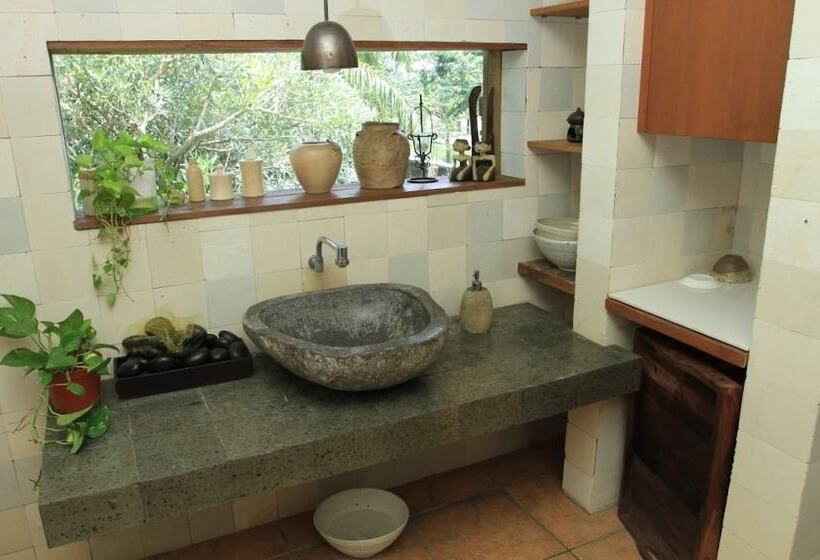 Отель Rumah Batu Boutique