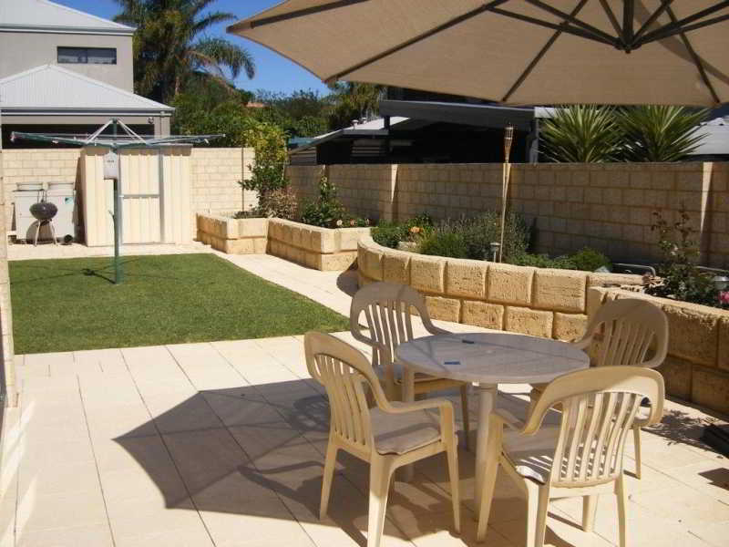 Отель Santa Maria Executive Suites