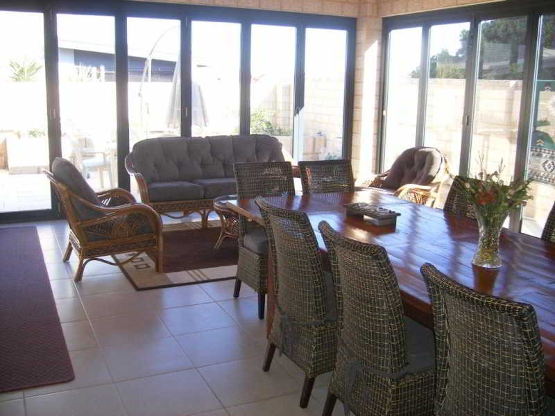 Отель Santa Maria Executive Suites