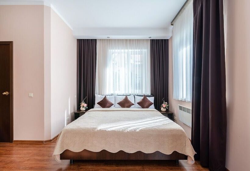 Отель Sibirskoe Podvorie