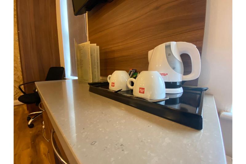 Отель Sk Baylis House