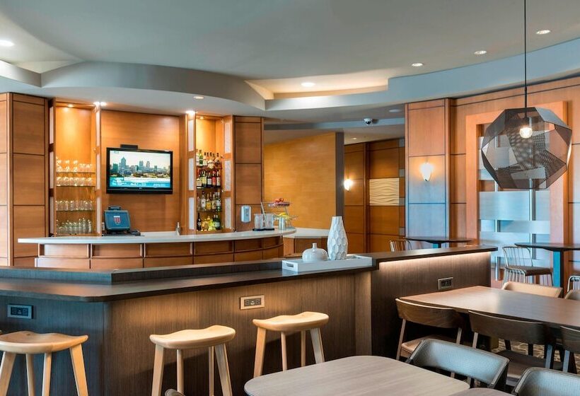 בית מלון כפרי Springhill Suites Detroit Auburn Hills