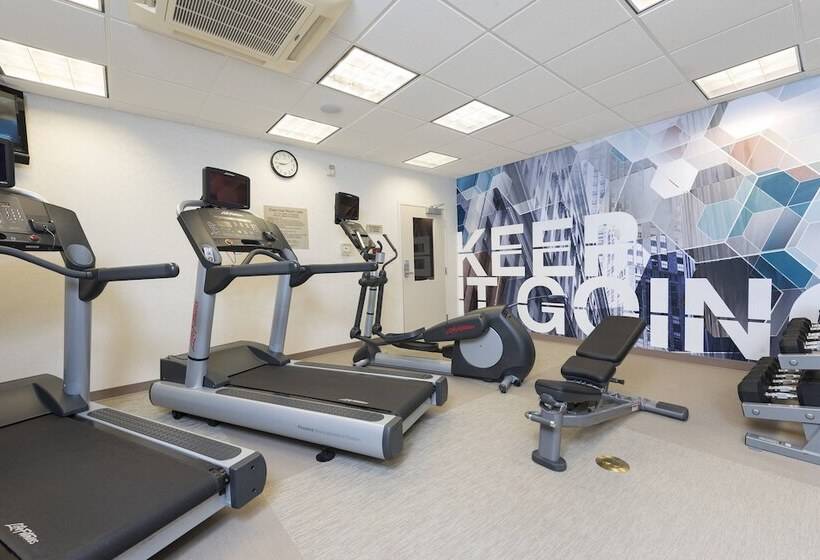 בית מלון כפרי Springhill Suites Detroit Auburn Hills