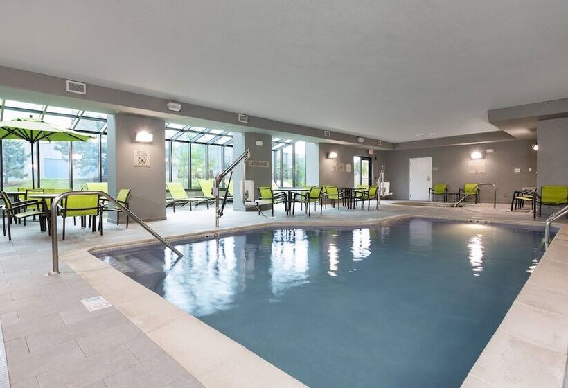 בית מלון כפרי Springhill Suites Detroit Auburn Hills