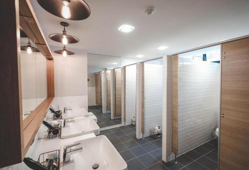 Отель Stay Thapae Hostel