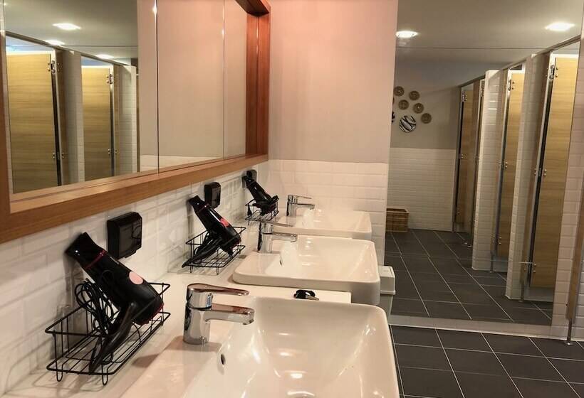 Отель Stay Thapae Hostel