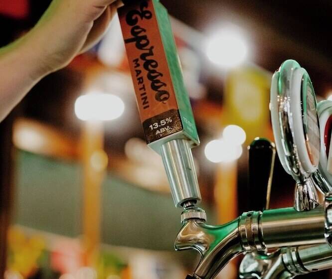 בית מלון כפרי The Cambridge