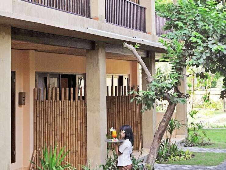 ホテル The Inn By Sunsethouse