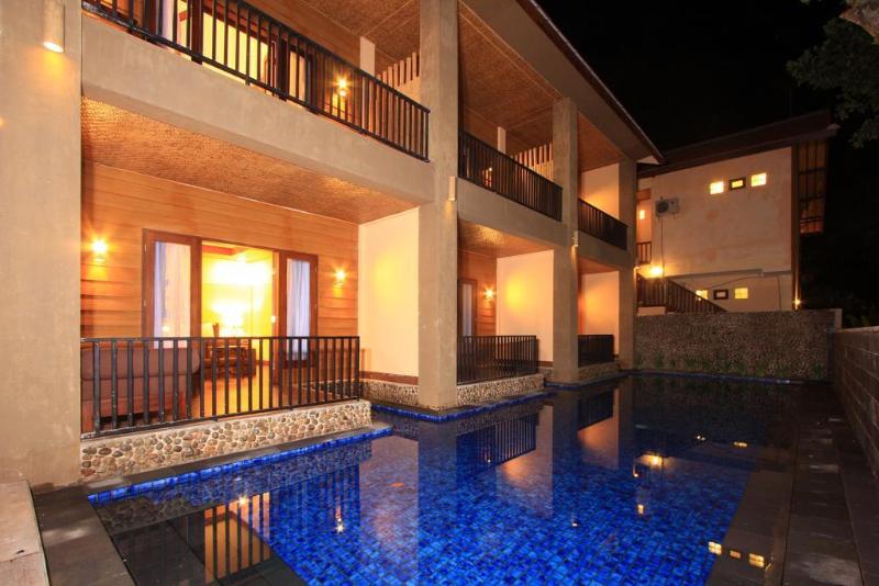 ホテル The Inn By Sunsethouse