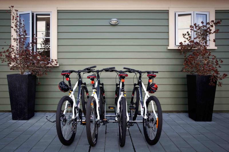 Отель The Mews Oamaru