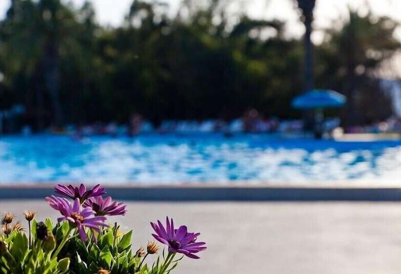 فندق Tindari Resort & Marina Beach