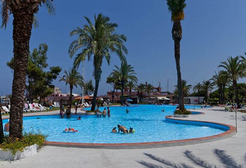 فندق Tindari Resort & Marina Beach