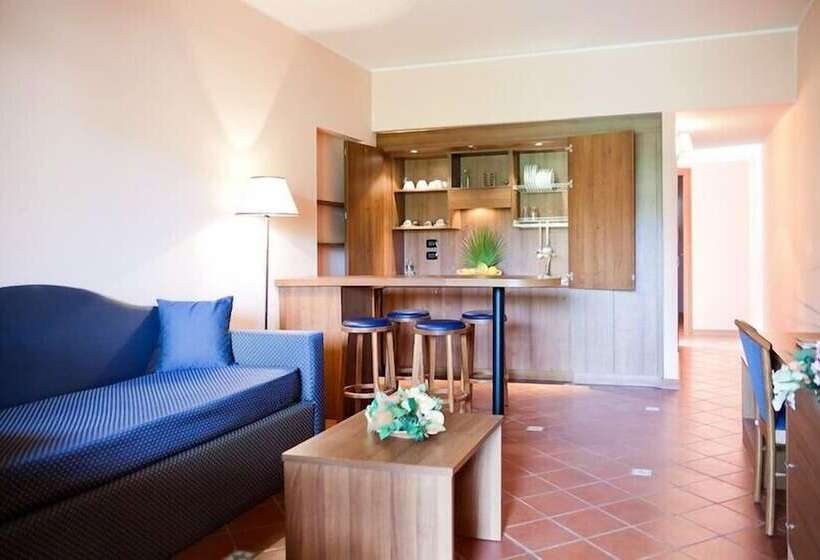 فندق Tindari Resort & Marina Beach