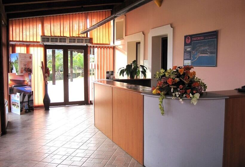 فندق Tindari Resort & Marina Beach