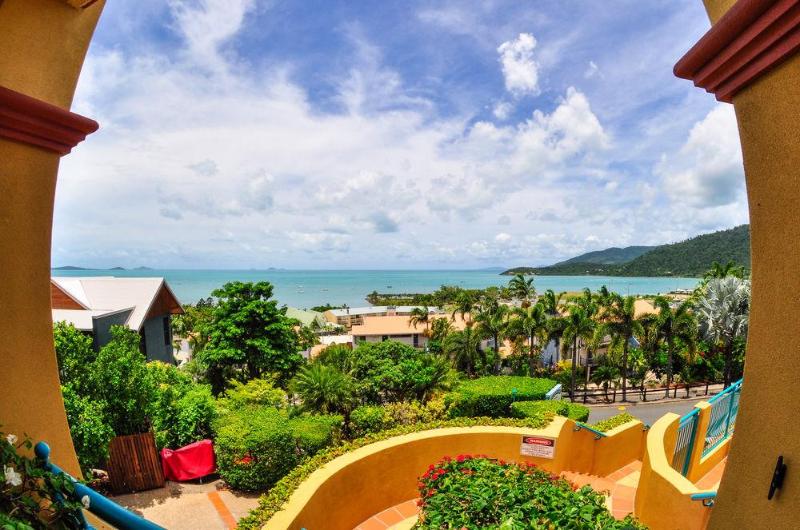 فندق Toscana Village Resort