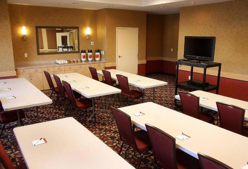 בית מלון כפרי Towneplace Suites Farmington