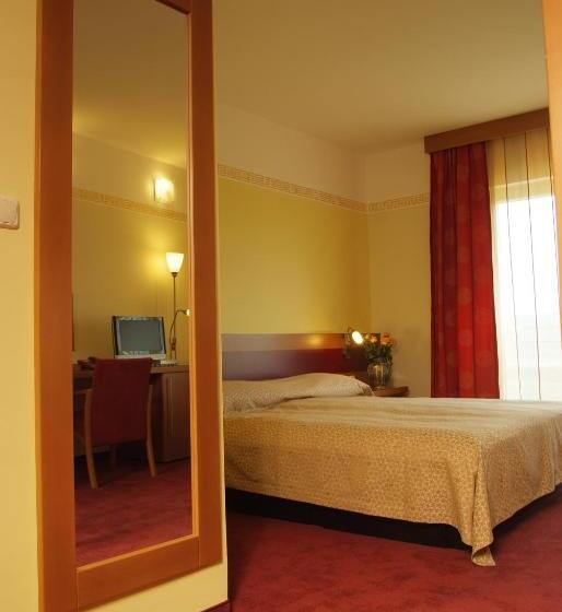 בית מלון כפרי Vila Emei