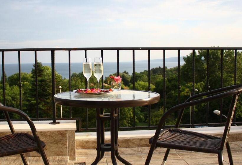 White Rock Castle Suite Hotel & Spa