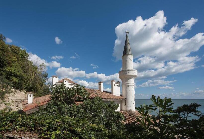 White Rock Castle Suite Hotel & Spa