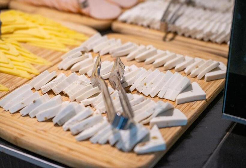 White Rock Castle Suite Hotel & Spa