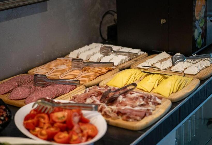 White Rock Castle Suite Hotel & Spa