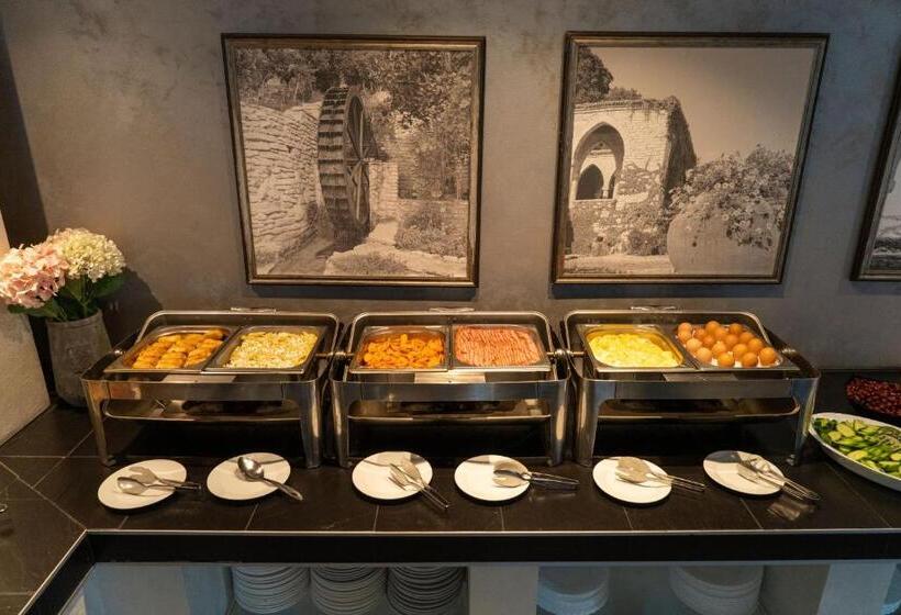 White Rock Castle Suite Hotel & Spa