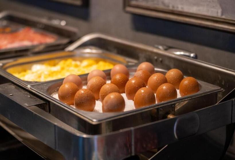 White Rock Castle Suite Hotel & Spa