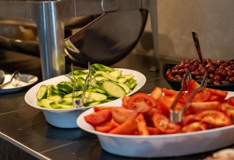 White Rock Castle Suite Hotel & Spa