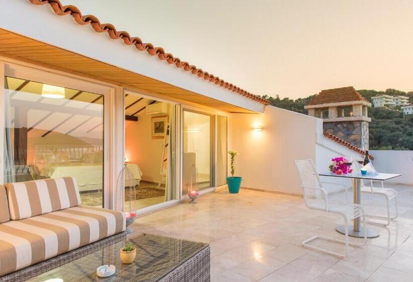 هتل Yalicapkini Boutique