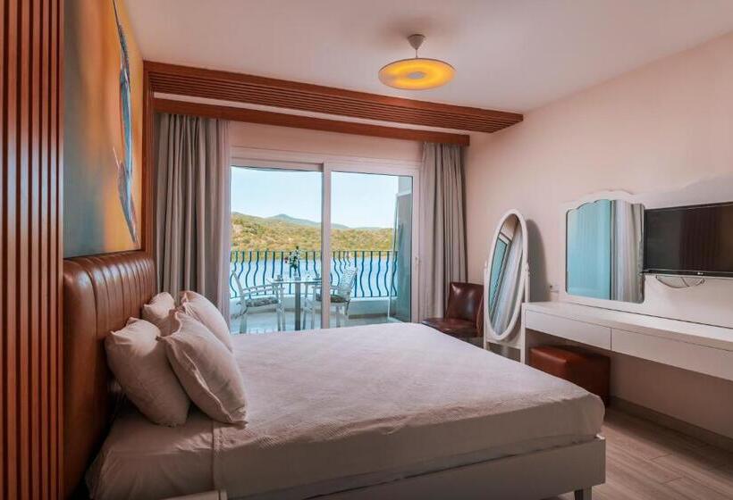 هتل Yalicapkini Boutique