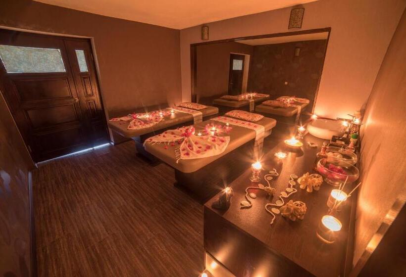 هتل Yalicapkini Boutique