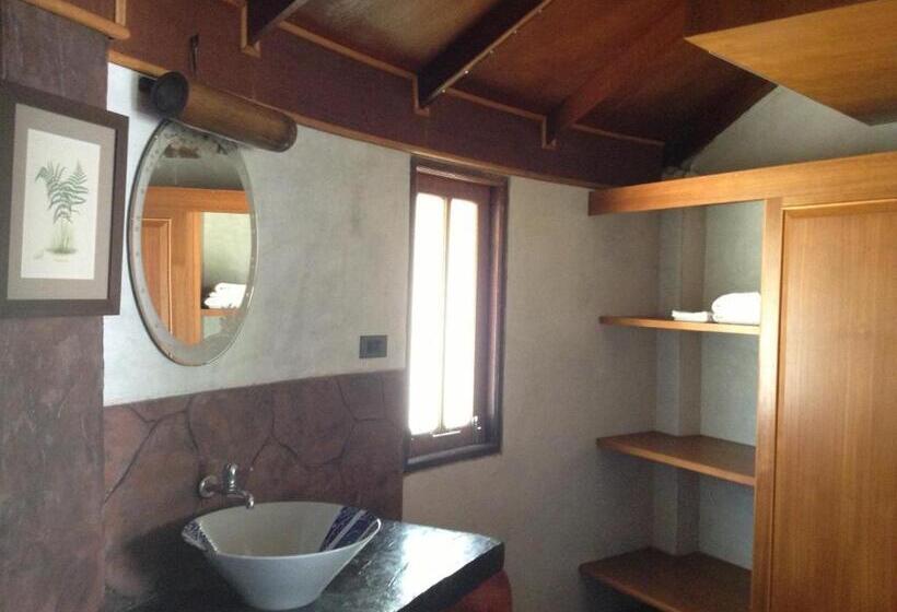 Malibu Beach Bungalows