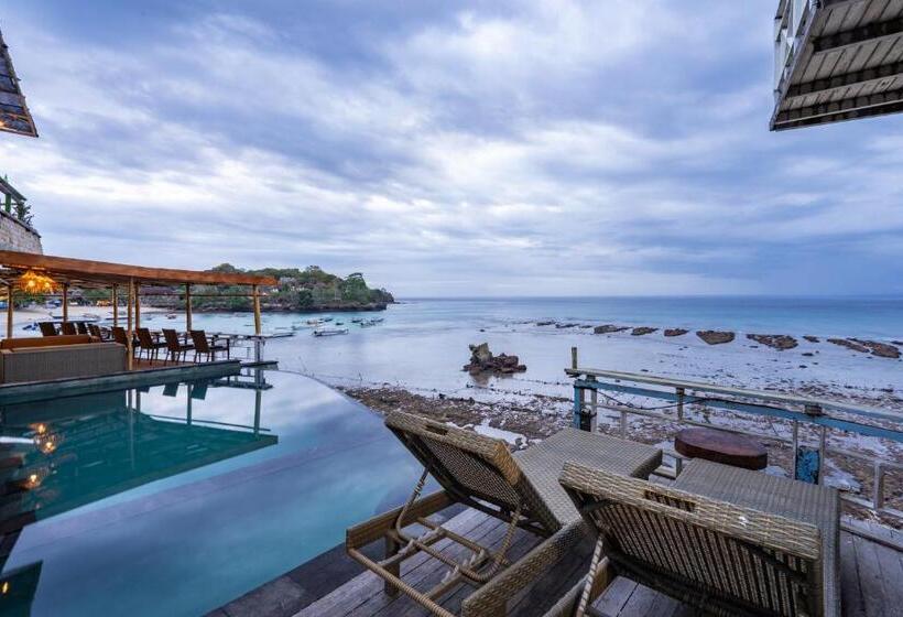 Mushroom Beach Bungalows