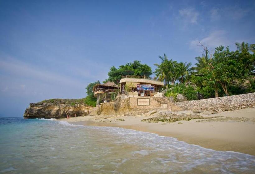 Mushroom Beach Bungalows