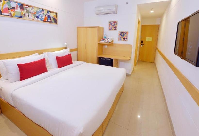 Red Fox Hotel, Chandigarh