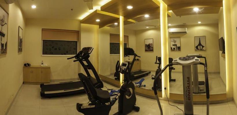 Red Fox Hotel, Chandigarh