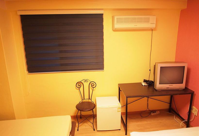 Shinchon Hostel