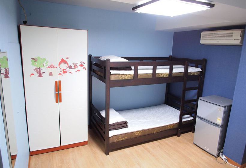 Shinchon Hostel