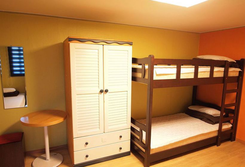 Shinchon Hostel